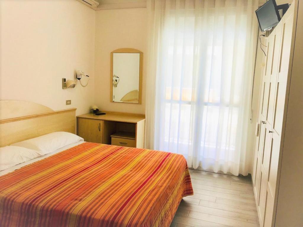 Park Hotel Pineta Червія Екстер'єр фото
